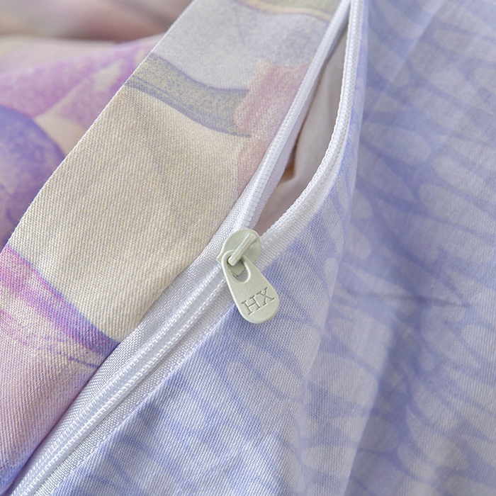 91家纺网 家纺一手货源 找家纺 绘萱家居 2026直播爆款一字绣吊边款纯棉100%全棉四件套印花百分百（喷气高品质）花间私语