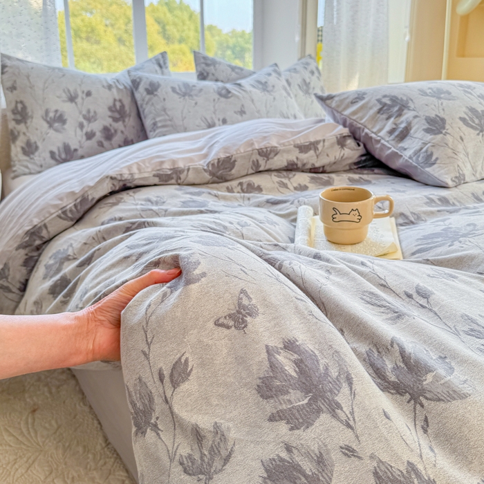 91家纺网 家纺一手货源 找家纺 疆东 疆东2026新款60支A类全棉长绒棉纯棉色织大提花四件套水洗全棉纯棉厚织色织提花肌理被套四件套单品 南枝灰