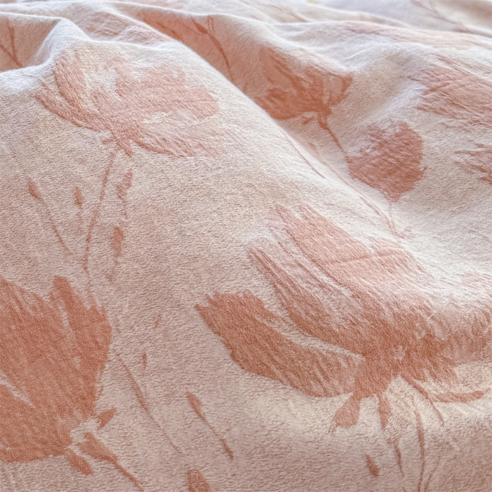 91家纺网 家纺一手货源 找家纺 疆东 疆东2026新款60支A类全棉长绒棉纯棉色织大提花四件套水洗全棉纯棉厚织色织提花肌理被套四件套单品 南枝粉