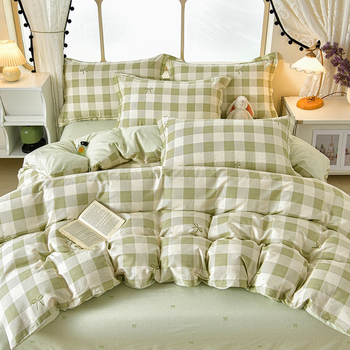 91家纺网 家纺一手货源 找家纺 绘萱家居 2026直播爆款一字绣吊边款纯棉100%全棉四件套印花百分百（喷气高品质）芥绿蝴蝶结