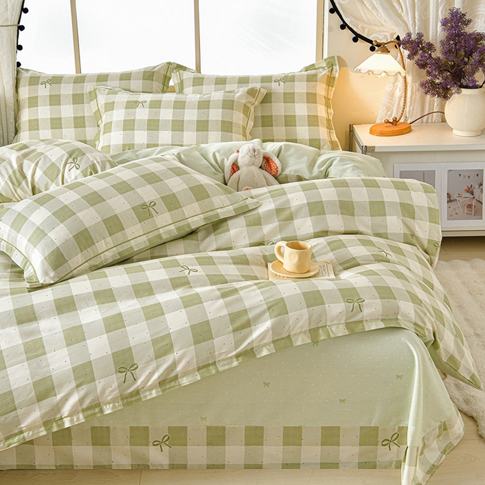 91家纺网 家纺一手货源 找家纺 绘萱家居 2026直播爆款一字绣吊边款纯棉100%全棉四件套印花百分百（喷气高品质）芥绿蝴蝶结