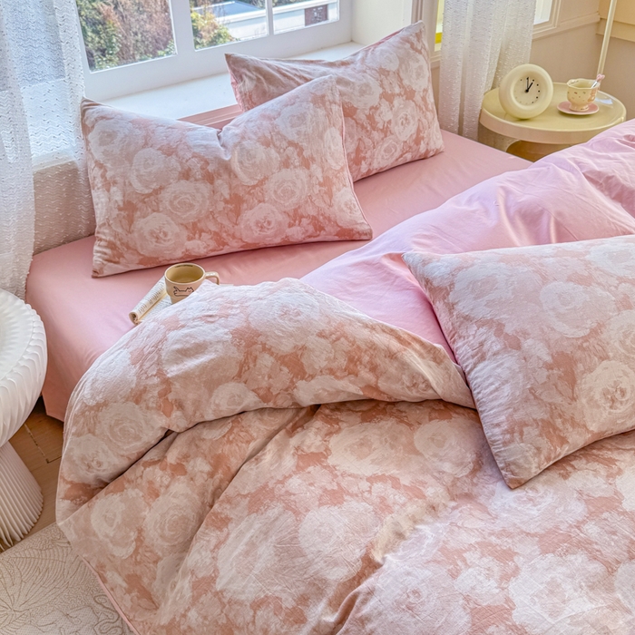 91家纺网 家纺一手货源 找家纺 疆东 疆东2026新款60支A类全棉长绒棉纯棉色织大提花四件套水洗全棉纯棉厚织色织提花肌理被套四件套单品 云裳粉