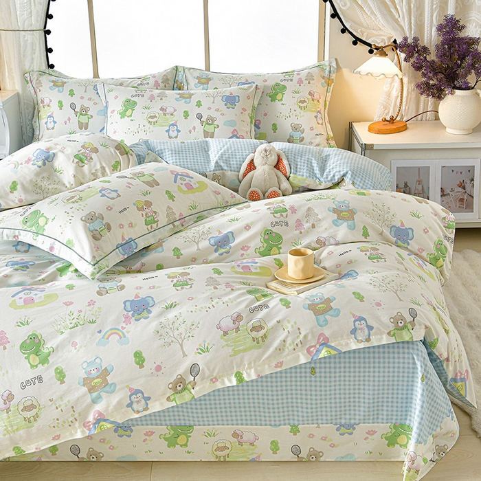 91家纺网 家纺一手货源 找家纺 绘萱家居 2026直播爆款一字绣吊边款纯棉100%全棉四件套印花百分百（喷气高品质）妙趣乐园