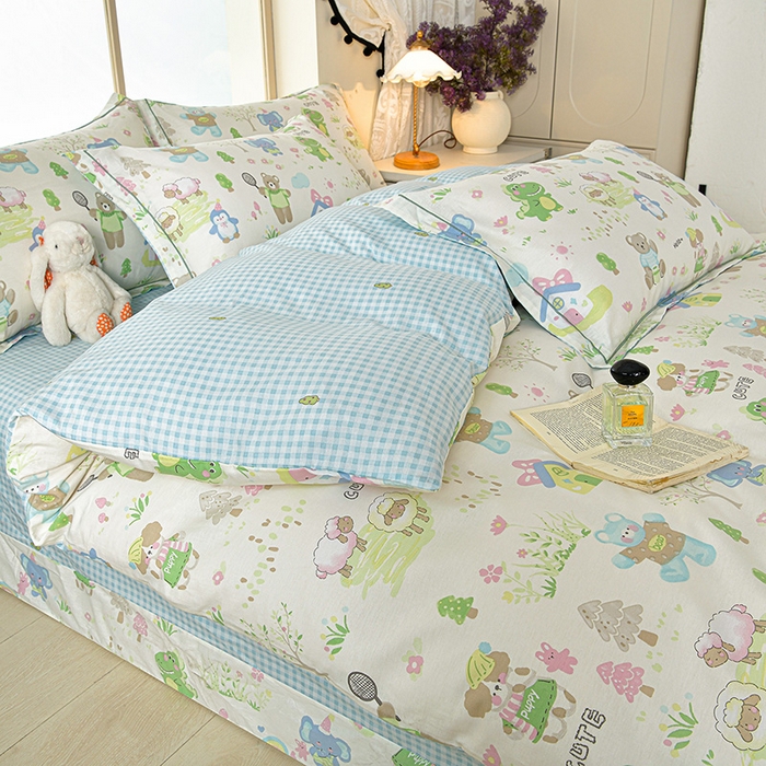 91家纺网 家纺一手货源 找家纺 绘萱家居 2026直播爆款一字绣吊边款纯棉100%全棉四件套印花百分百（喷气高品质）妙趣乐园