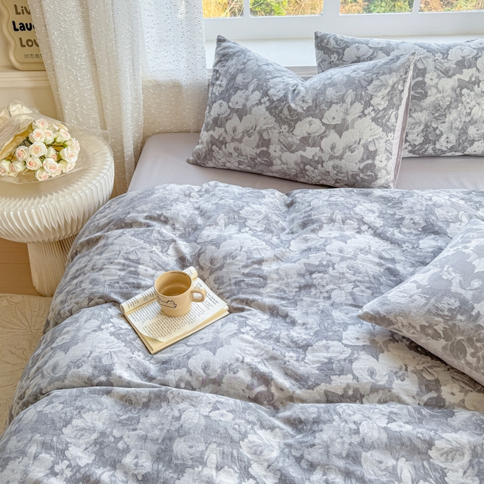 91家纺网 家纺一手货源 找家纺 疆东 疆东2026新款60支A类全棉长绒棉纯棉色织大提花四件套水洗全棉纯棉厚织色织提花肌理被套四件套单品 春序灰