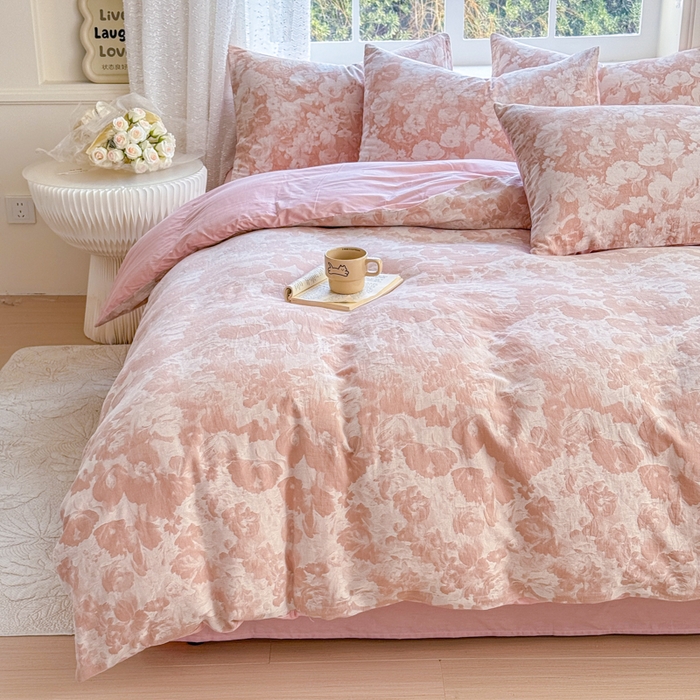 91家纺网 家纺一手货源 找家纺 疆东 疆东2026新款60支A类全棉长绒棉纯棉色织大提花四件套水洗全棉纯棉厚织色织提花肌理被套四件套单品 春序粉