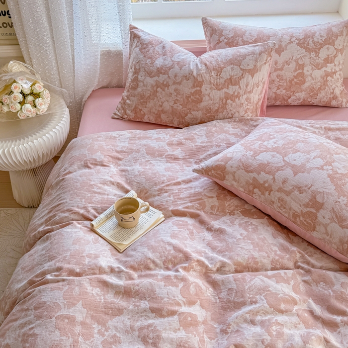 91家纺网 家纺一手货源 找家纺 疆东 疆东2026新款60支A类全棉长绒棉纯棉色织大提花四件套水洗全棉纯棉厚织色织提花肌理被套四件套单品 春序粉