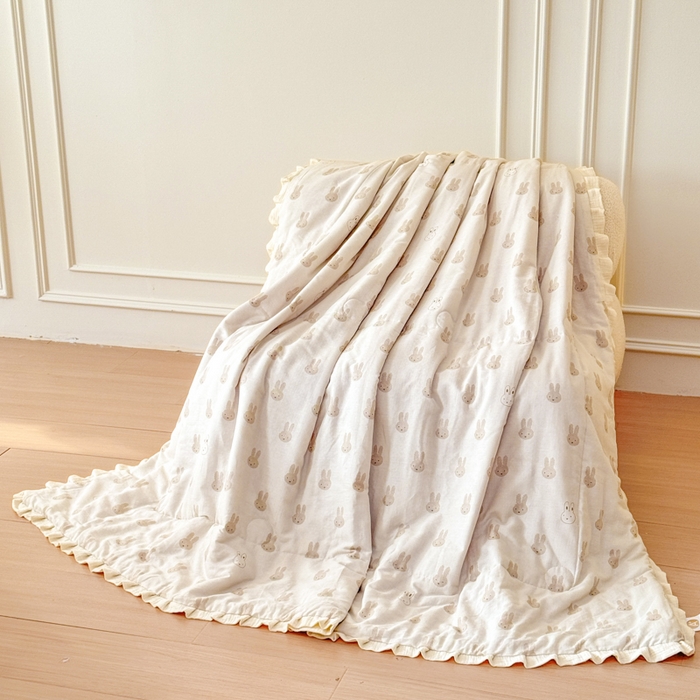 91家纺网 家纺一手货源 找家纺 疆东 2026新款韩版花边A类全棉双层纱单夏被 配包装 兔宝宝