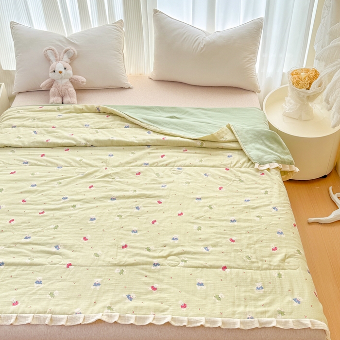 91家纺网 家纺一手货源 找家纺 疆东 2026新款韩版花边A类全棉双层纱单夏被 配包装 领带小熊