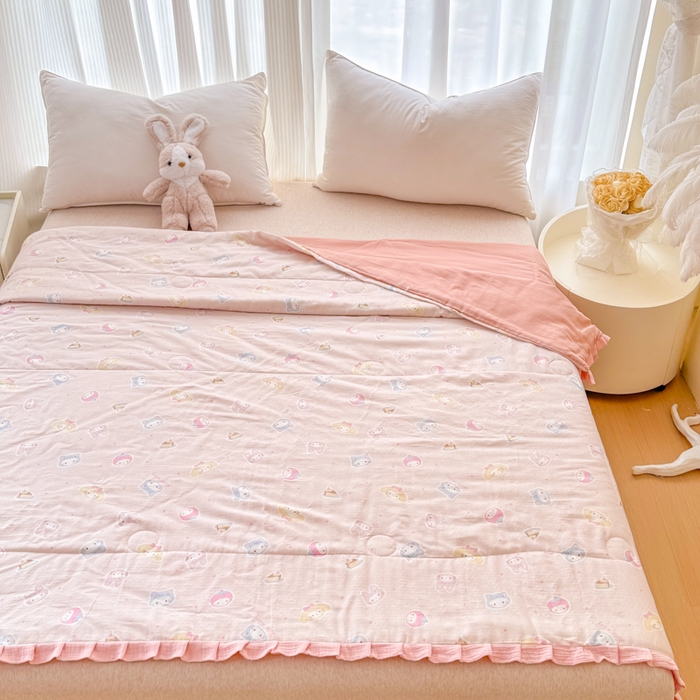 91家纺网 家纺一手货源 找家纺 疆东 2026新款韩版花边A类全棉双层纱单夏被 配包装 萌宝