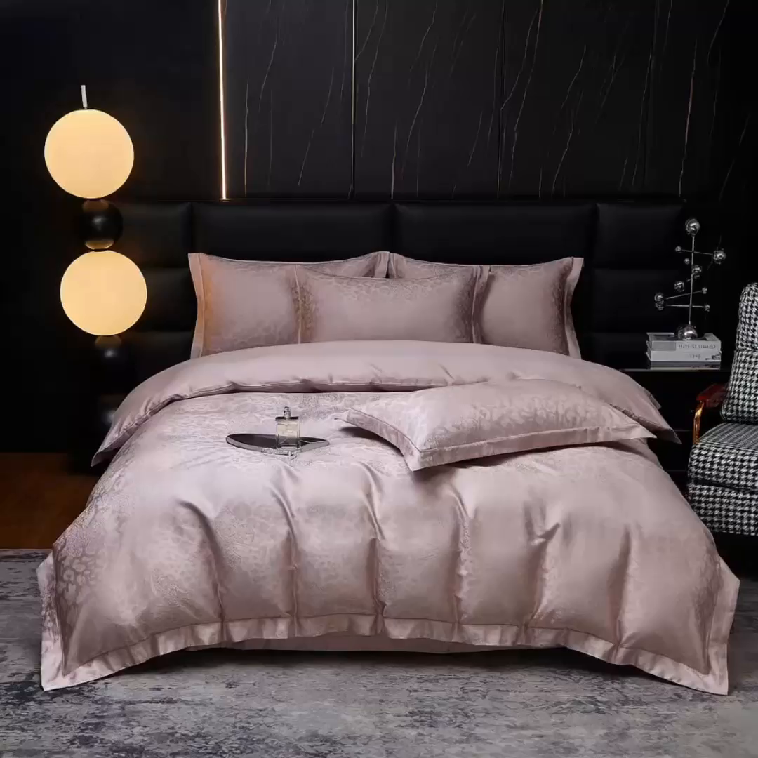 91家纺网 家纺一手货源 找家纺 金纱玉纺家纺 2026春夏新款全棉纯棉提花工艺四件套 豹纹蝶舞-紫豆沙