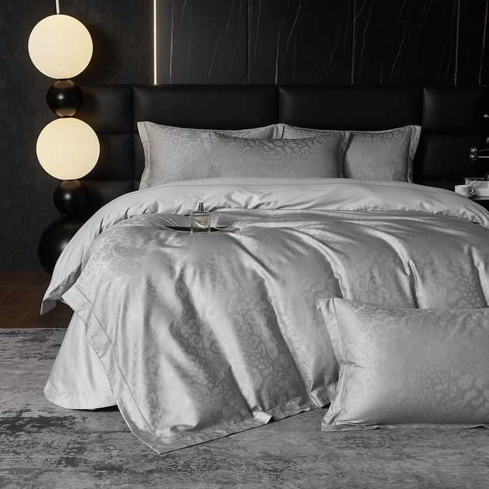 91家纺网 家纺一手货源 找家纺 金纱玉纺家纺 2026春夏新款全棉纯棉提花工艺四件套 豹纹蝶舞-亚麻灰