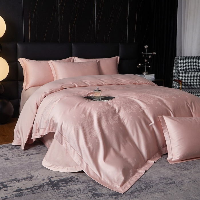 91家纺网 家纺一手货源 找家纺 金纱玉纺家纺 2026春夏新款全棉纯棉提花工艺四件套 花间私语-初恋粉