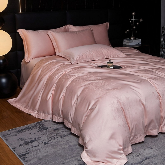 91家纺网 家纺一手货源 找家纺 金纱玉纺家纺 2026春夏新款全棉纯棉提花工艺四件套 花间私语-初恋粉