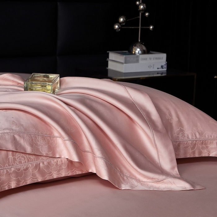 91家纺网 家纺一手货源 找家纺 金纱玉纺家纺 2026春夏新款全棉纯棉提花工艺四件套 花间私语-初恋粉