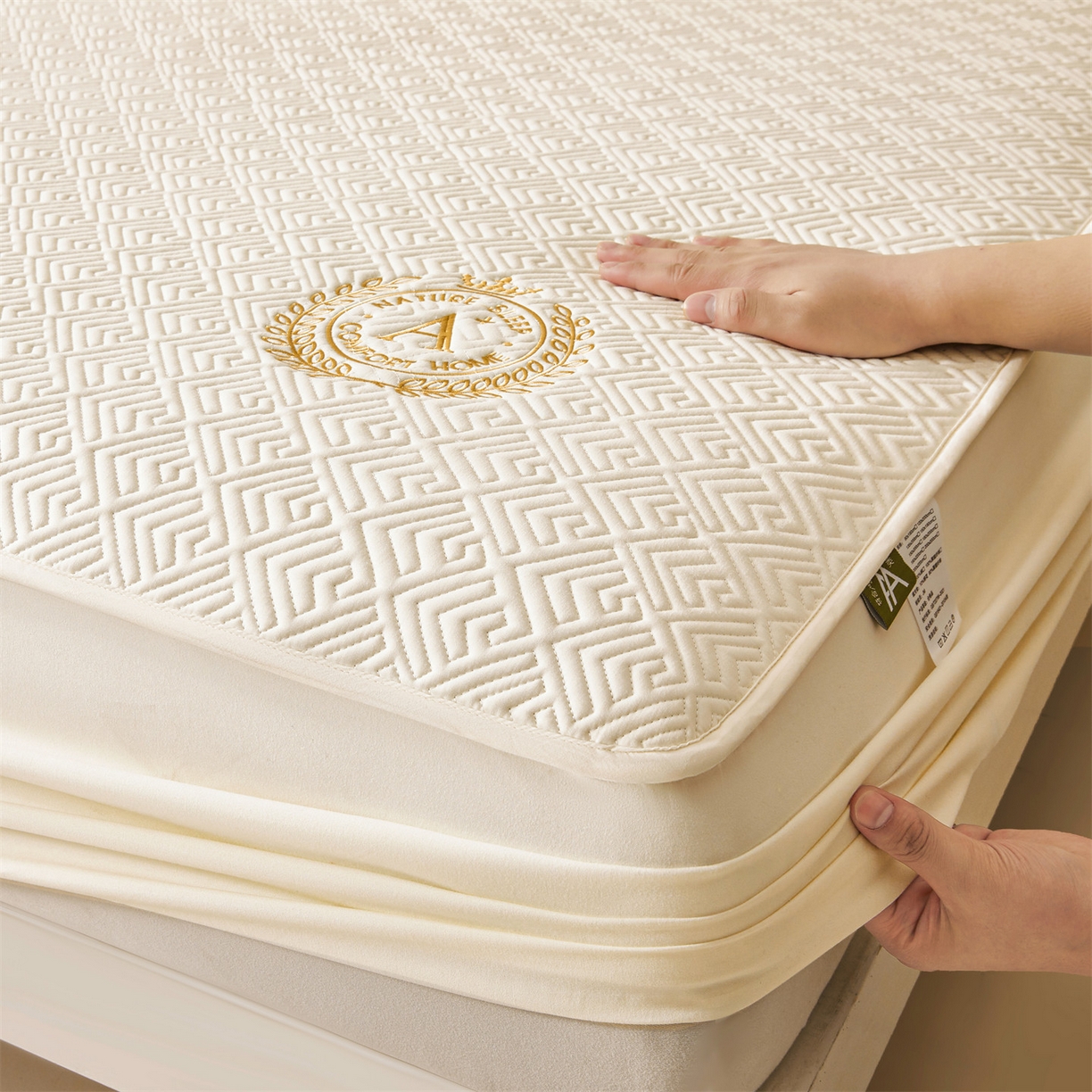 91家纺网 家纺一手货源 找家纺 （总）居眠 2026新款防水夹棉床笠-云梦系列,云梦-白,云梦-粉,云梦-灰,云梦-卡,云梦-蓝