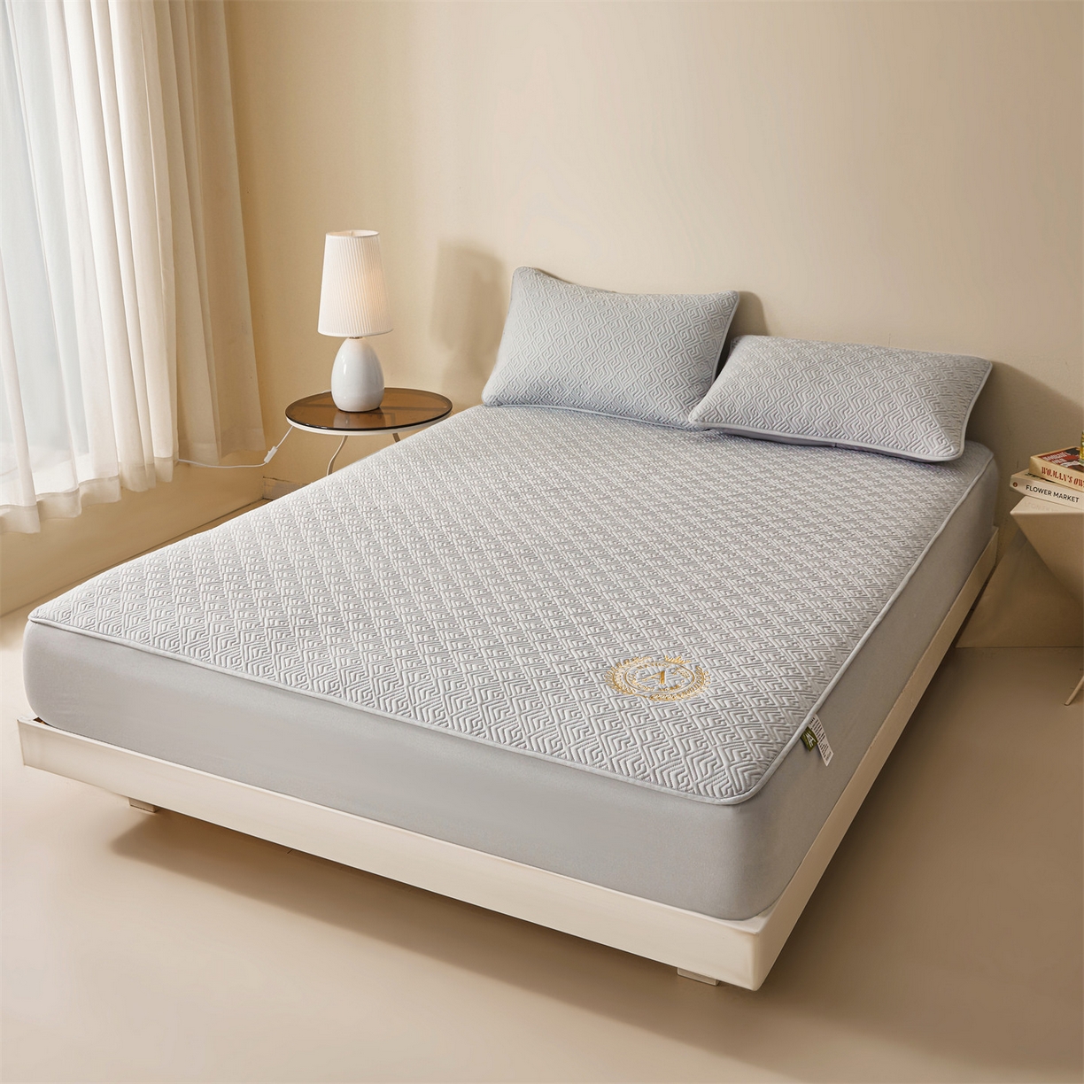 91家纺网 家纺一手货源 找家纺 居眠 2026新款防水夹棉床笠-云梦系列 云梦-灰