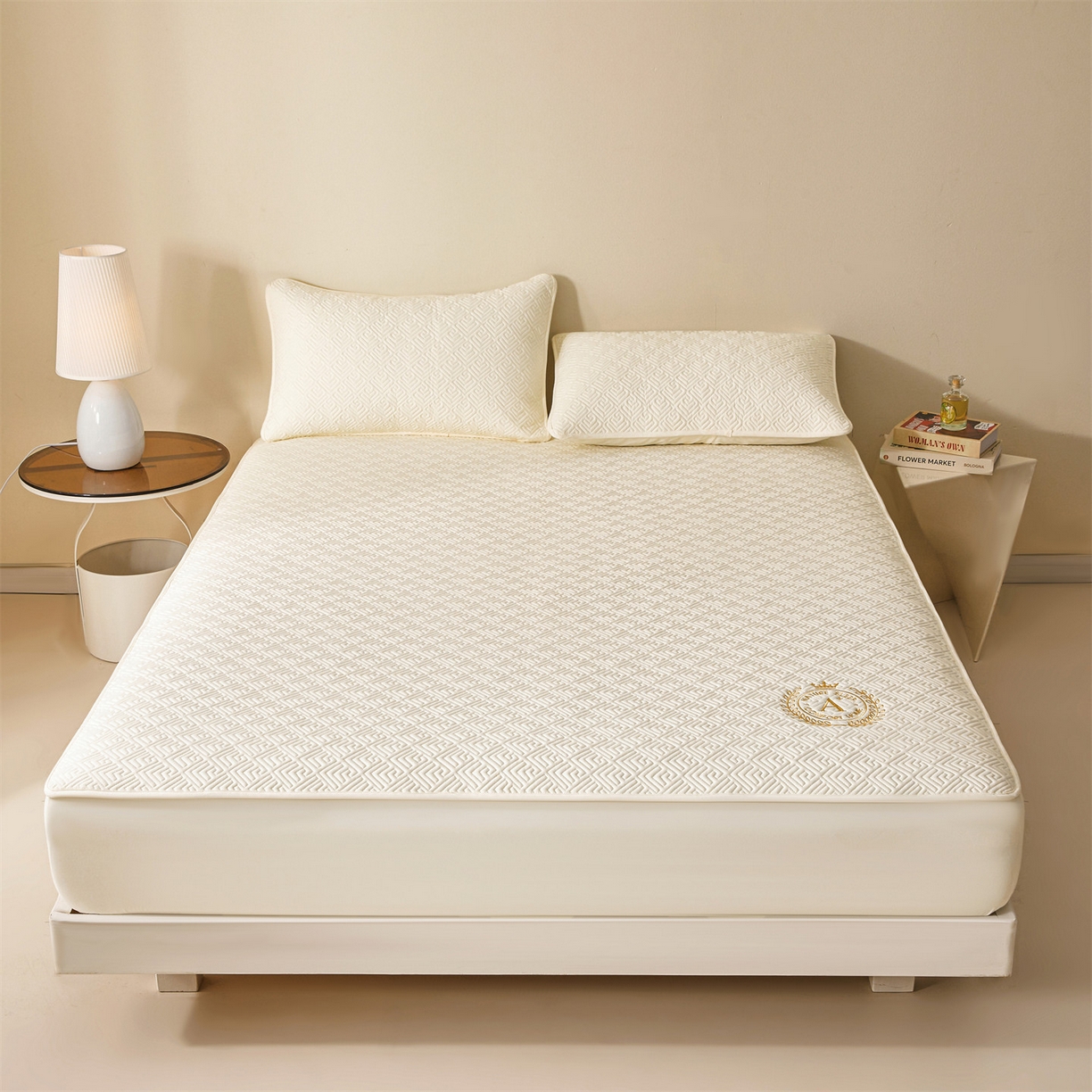 91家纺网 家纺一手货源 找家纺 居眠 2026新款防水夹棉床笠-云梦系列 云梦-白