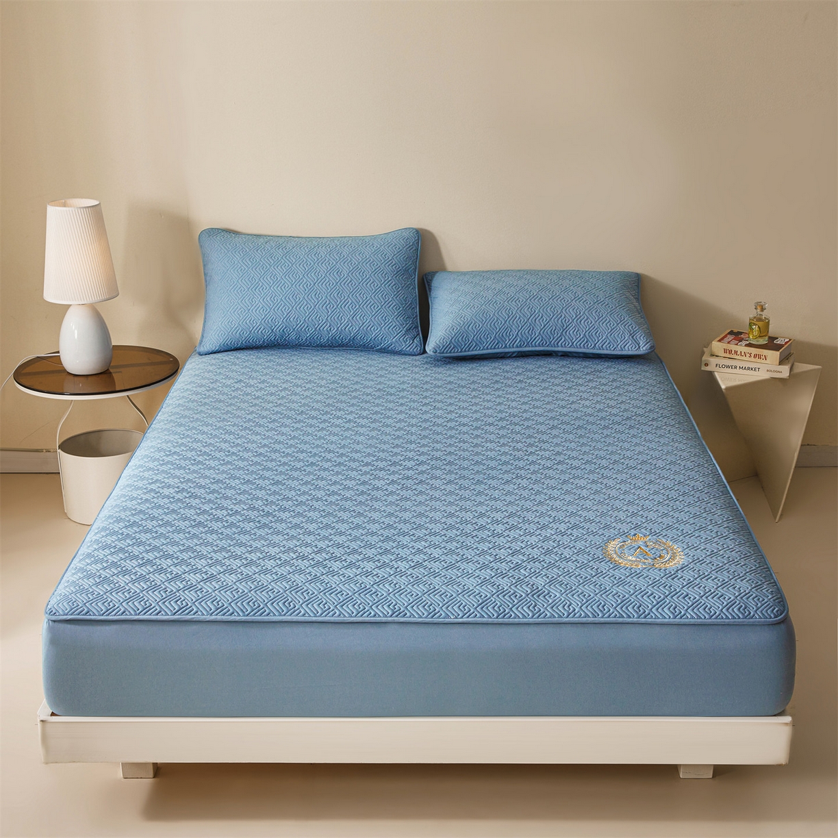 91家纺网 家纺一手货源 找家纺 居眠 2026新款防水夹棉床笠-云梦系列 云梦-蓝