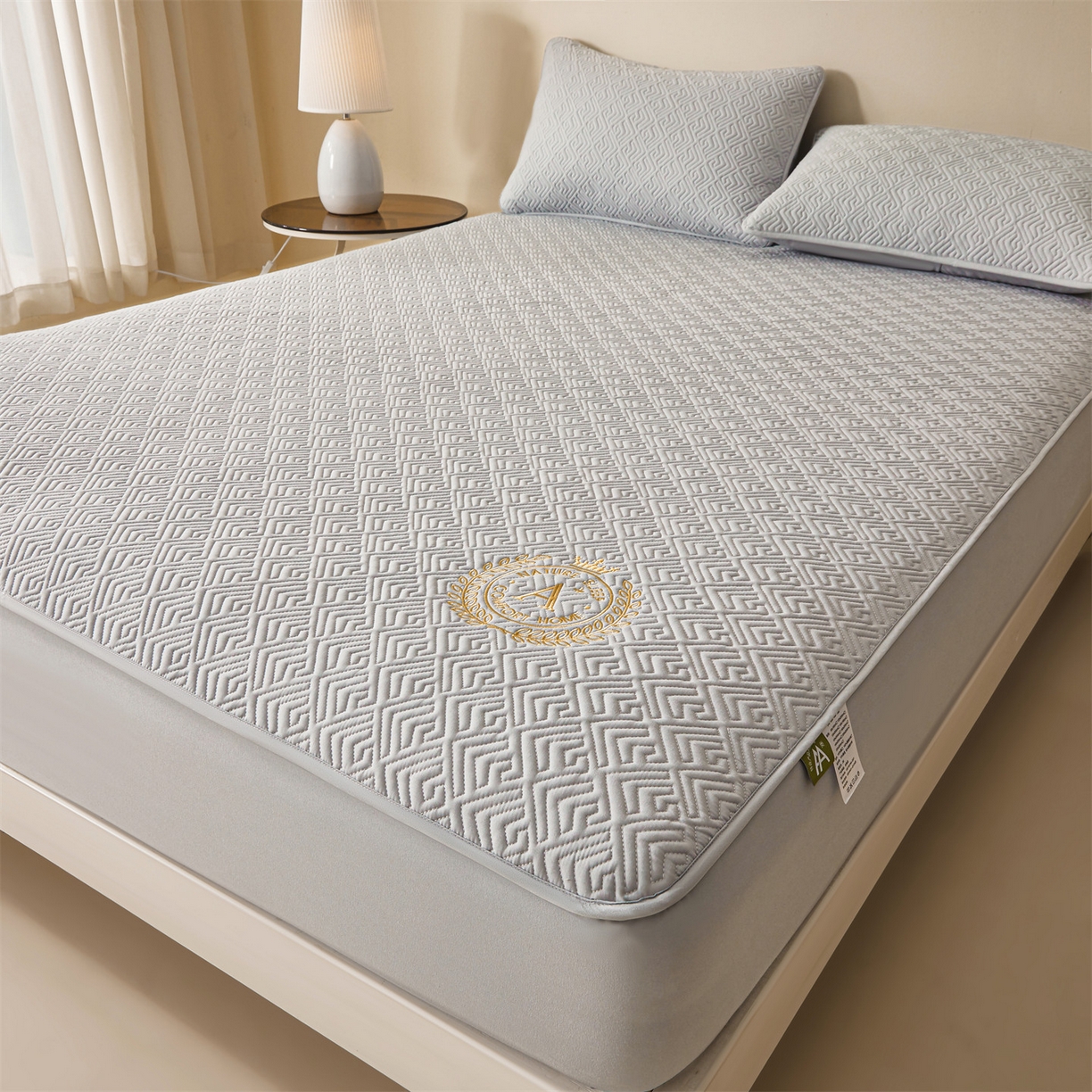 91家纺网 家纺一手货源 找家纺 居眠 2026新款防水夹棉床笠-云梦系列 云梦-灰