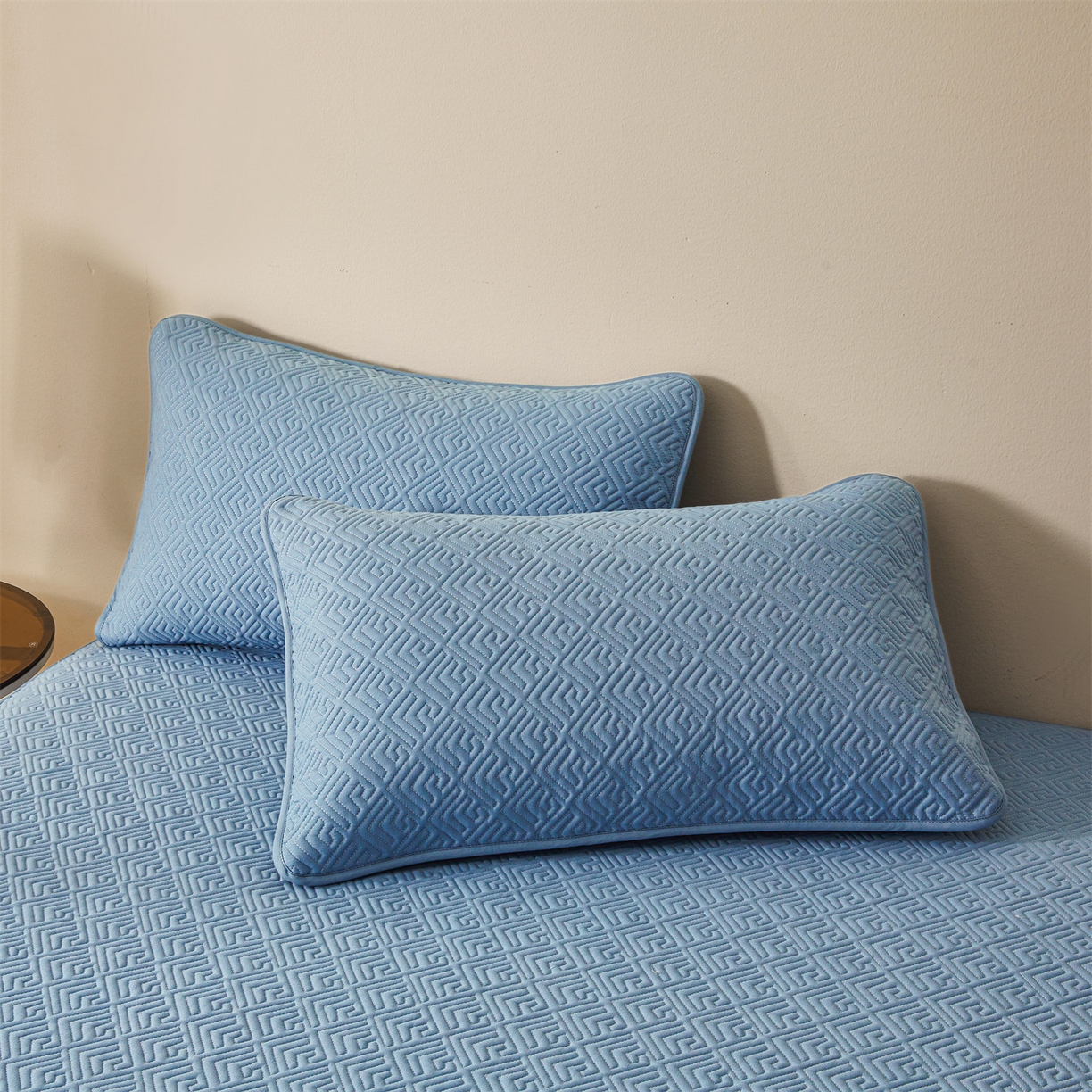 91家纺网 家纺一手货源 找家纺 居眠 2026新款防水夹棉床笠-云梦系列 云梦-蓝