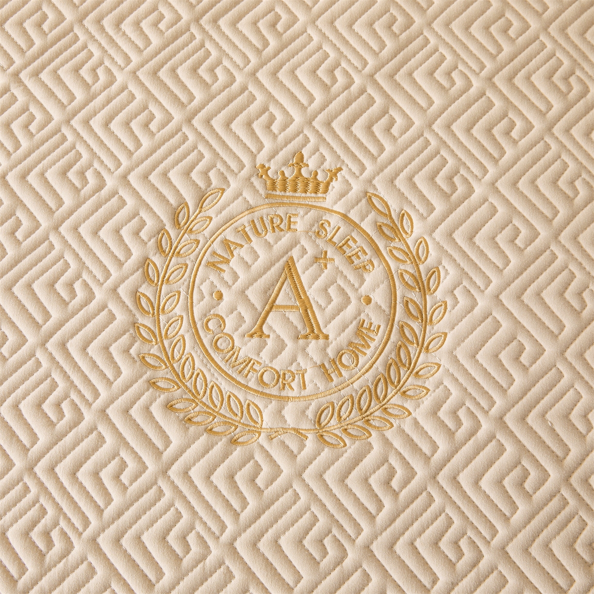 91家纺网 家纺一手货源 找家纺 居眠 2026新款防水夹棉床笠-云梦系列 云梦-卡