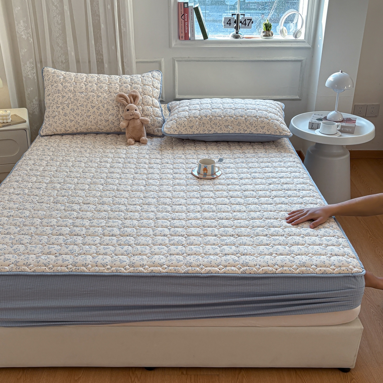 91家纺网 家纺一手货源 找家纺 居眠 2026新款印花皱皱纱夹棉床笠 森林舞会