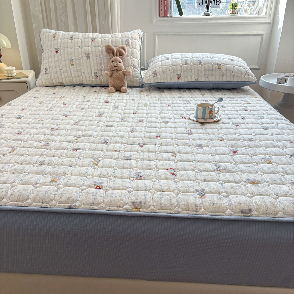 91家纺网 家纺一手货源 找家纺 居眠 2026新款印花皱皱纱夹棉床笠 开心小象