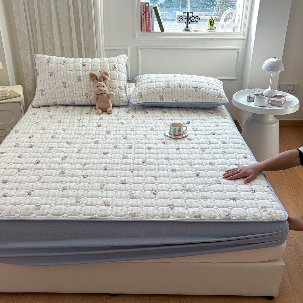 91家纺网 家纺一手货源 找家纺 居眠 2026新款印花皱皱纱夹棉床笠 开心小象