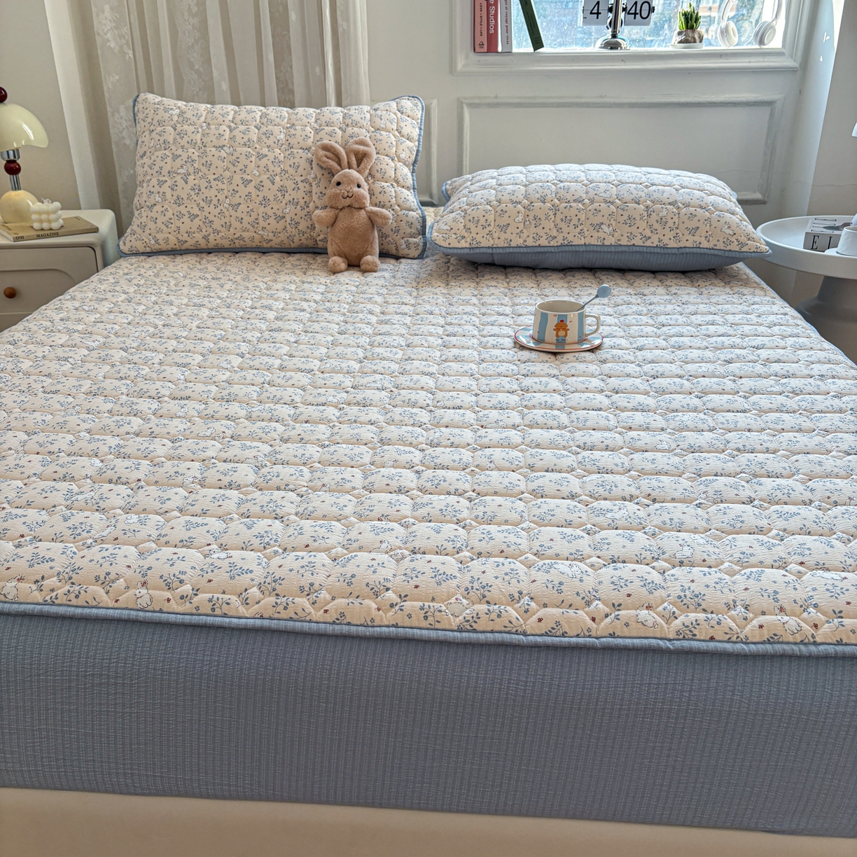 91家纺网 家纺一手货源 找家纺 居眠 2026新款印花皱皱纱夹棉床笠 森林舞会