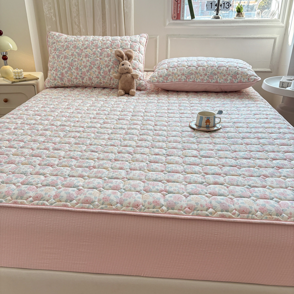 91家纺网 家纺一手货源 找家纺 居眠 2026新款印花皱皱纱夹棉床笠 蔷薇玫瑰