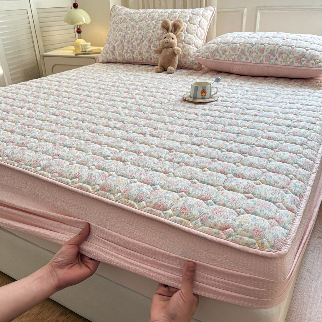 91家纺网 家纺一手货源 找家纺 居眠 2026新款印花皱皱纱夹棉床笠 蔷薇玫瑰