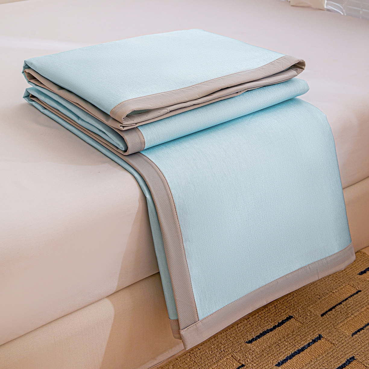 91家纺网 家纺一手货源 找家纺 富馨莱 2026新款冰丝凉席平铺款支持一件定制定做 冰川蓝