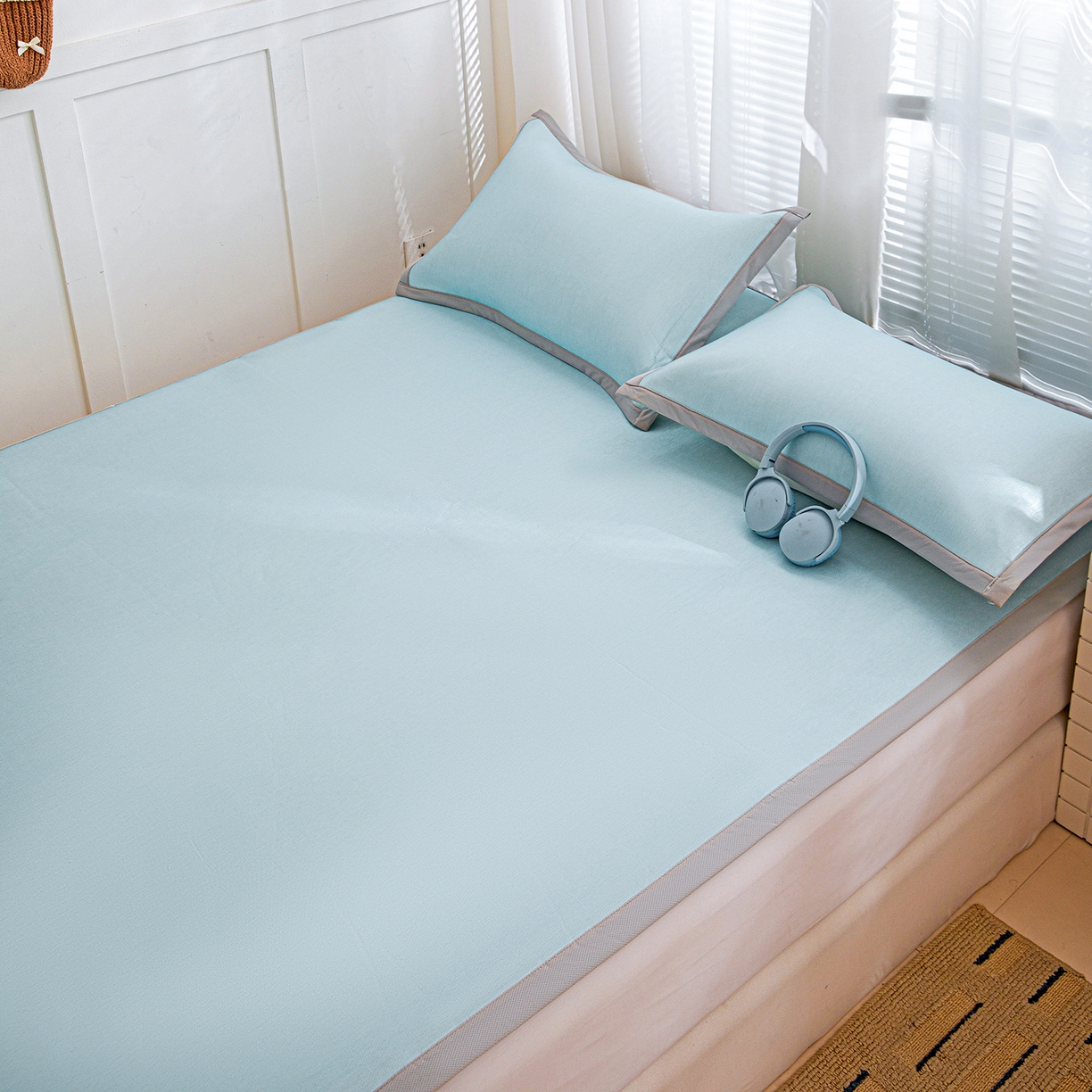 91家纺网 家纺一手货源 找家纺 富馨莱 2026新款冰丝凉席平铺款支持一件定制定做 冰川蓝