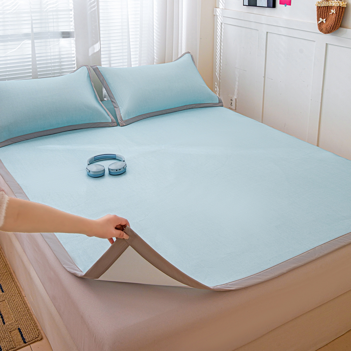 91家纺网 家纺一手货源 找家纺 富馨莱 2026新款冰丝凉席平铺款支持一件定制定做 冰川蓝