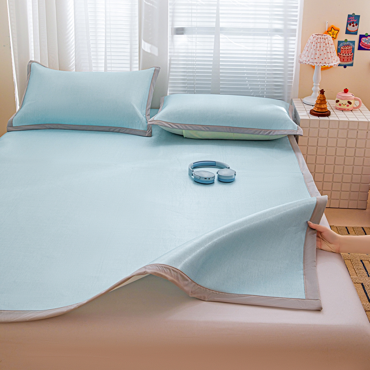 91家纺网 家纺一手货源 找家纺 富馨莱 2026新款冰丝凉席平铺款支持一件定制定做 冰川蓝