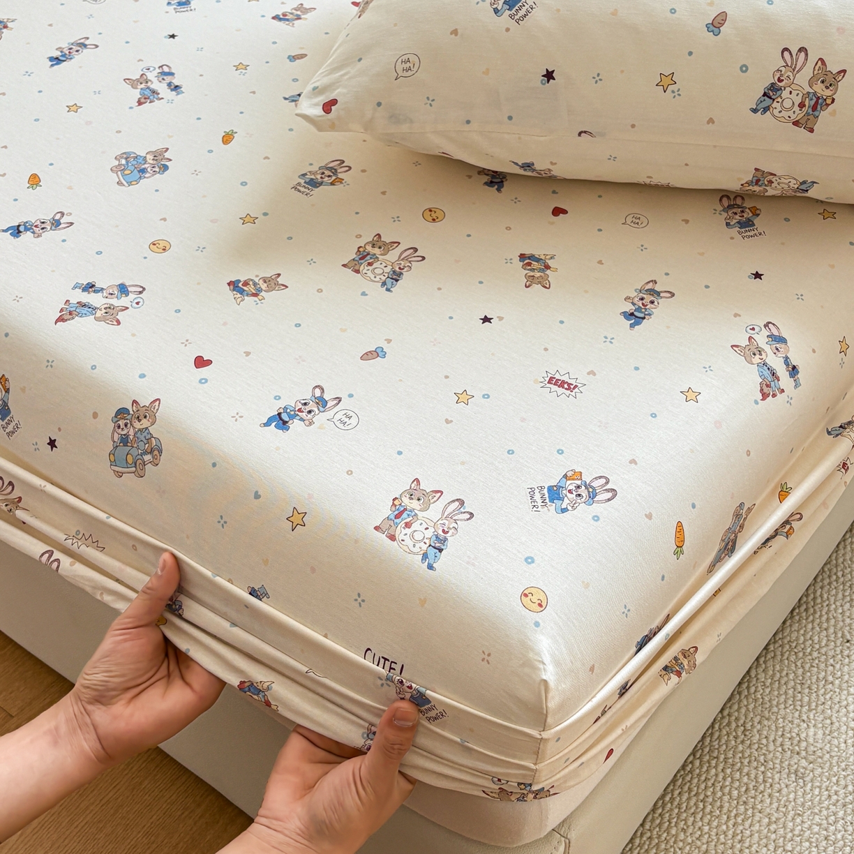 91家纺网 家纺一手货源 找家纺 居眠 2026新款全棉单层印花单床笠 疯狂小CP