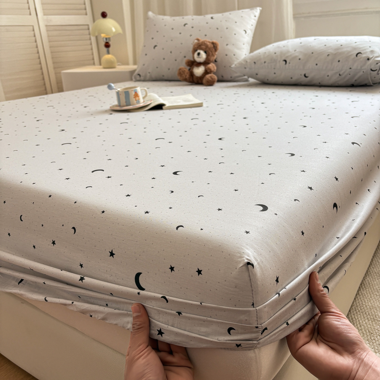 91家纺网 家纺一手货源 找家纺 居眠 2026新款全棉单层印花单床笠 月光恋人-灰