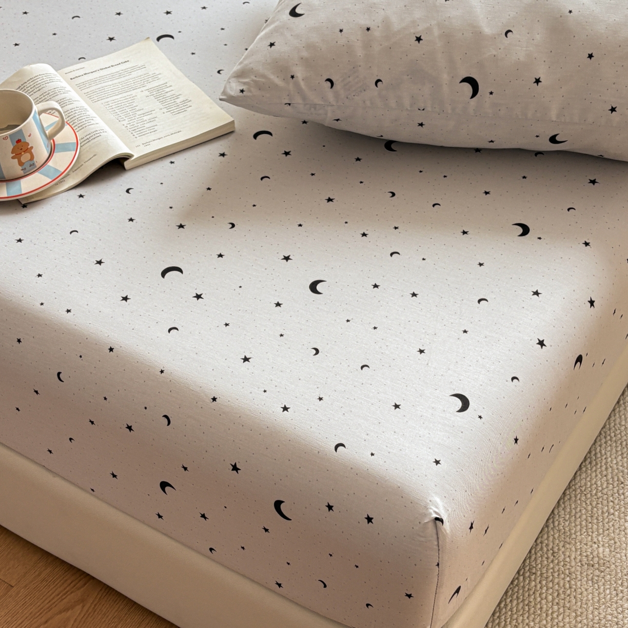 91家纺网 家纺一手货源 找家纺 居眠 2026新款全棉单层印花单床笠 月光恋人-灰