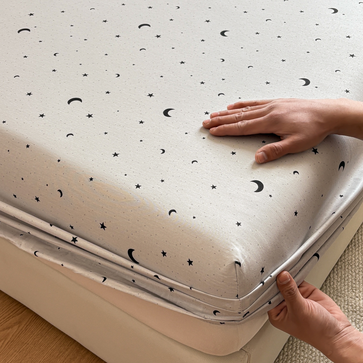 91家纺网 家纺一手货源 找家纺 居眠 2026新款全棉单层印花单床笠 月光恋人-灰