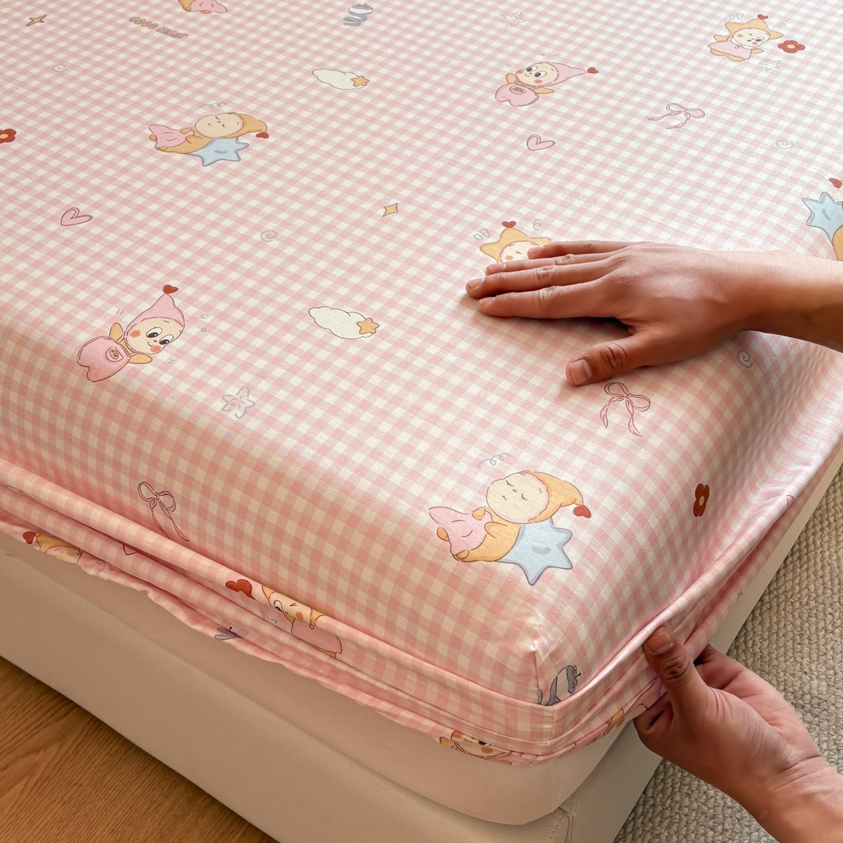 91家纺网 家纺一手货源 找家纺 居眠 2026新款全棉单层印花单床笠 甜梦小精灵-粉