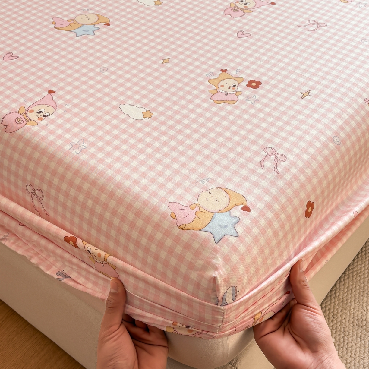 91家纺网 家纺一手货源 找家纺 居眠 2026新款全棉单层印花单床笠 甜梦小精灵-粉