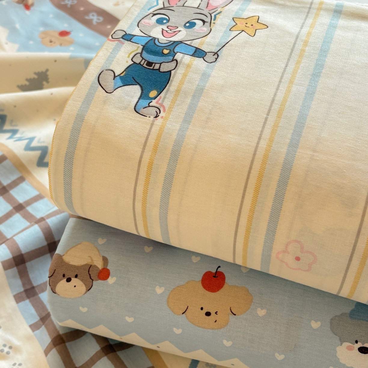 91家纺网 家纺一手货源 找家纺 居眠 2026新款全棉单层印花单床笠 组合叠拍