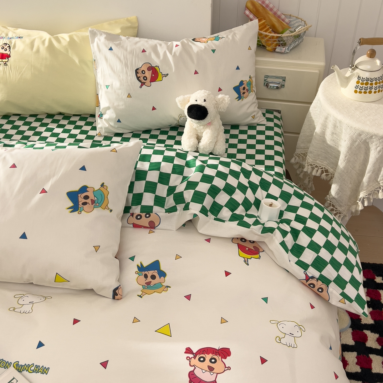 91家纺网 家纺一手货源 找家纺 桃子家居 2026新款A类蜡笔小新正版授权刺绣混搭枕套卡通印花系列四件套 棉蜡笔小新-彩色伙伴