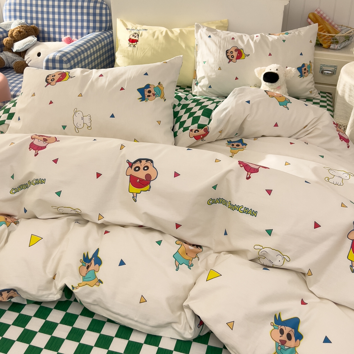 91家纺网 家纺一手货源 找家纺 桃子家居 2026新款A类蜡笔小新正版授权刺绣混搭枕套卡通印花系列四件套 棉蜡笔小新-彩色伙伴