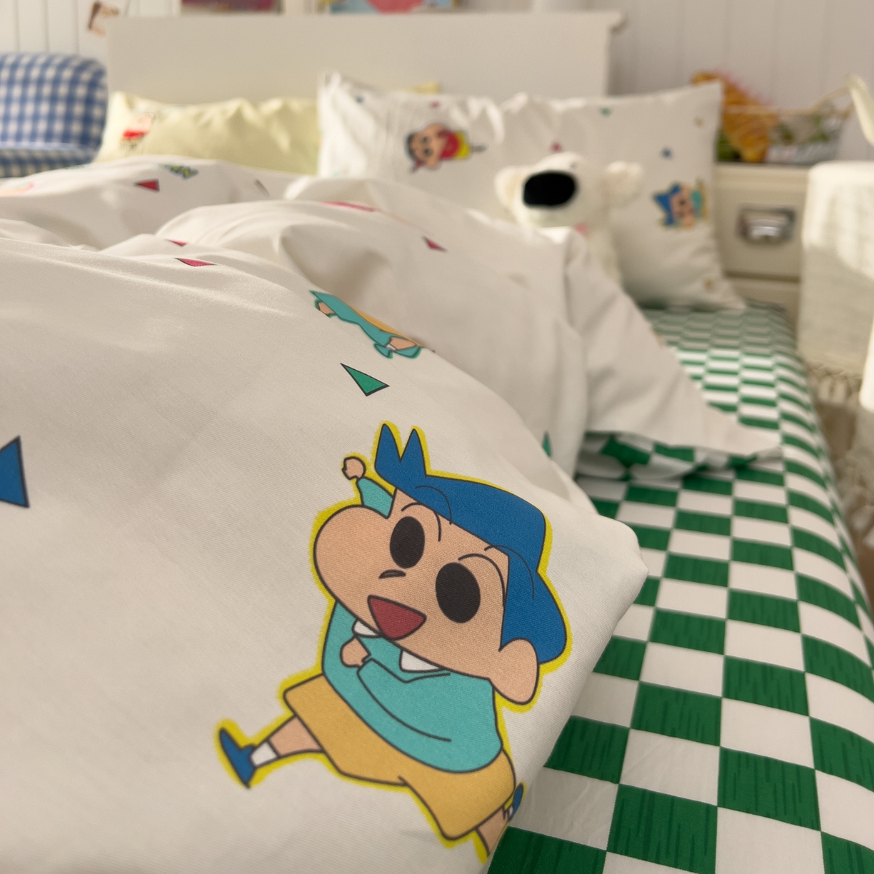 91家纺网 家纺一手货源 找家纺 桃子家居 2026新款A类蜡笔小新正版授权刺绣混搭枕套卡通印花系列四件套 棉蜡笔小新-彩色伙伴