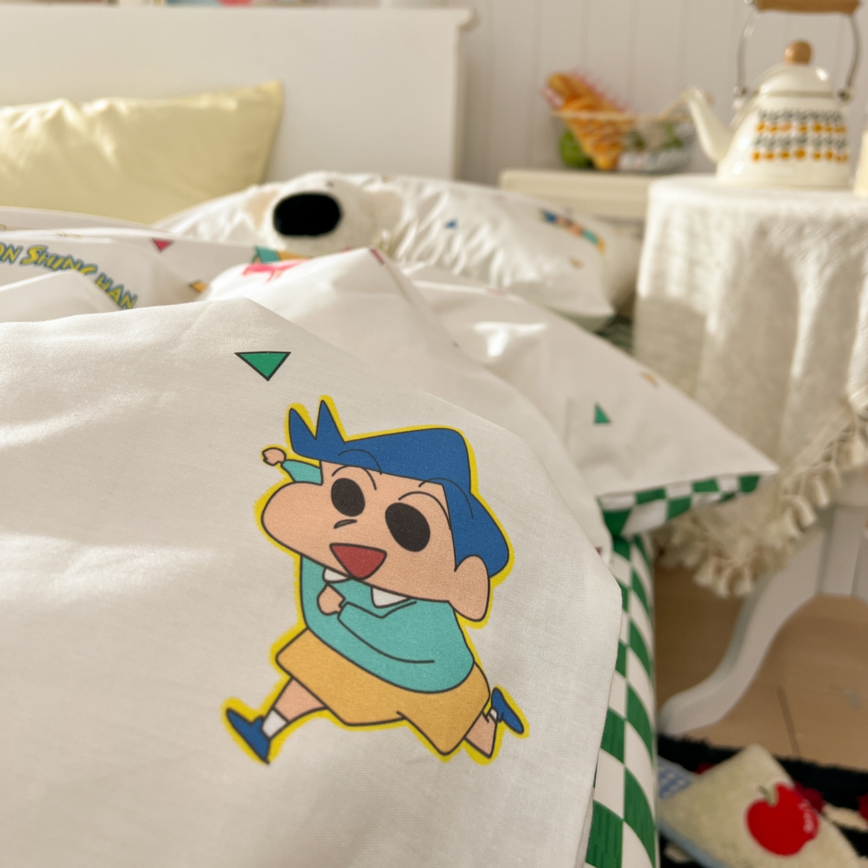 91家纺网 家纺一手货源 找家纺 桃子家居 2026新款A类蜡笔小新正版授权刺绣混搭枕套卡通印花系列四件套 棉蜡笔小新-彩色伙伴