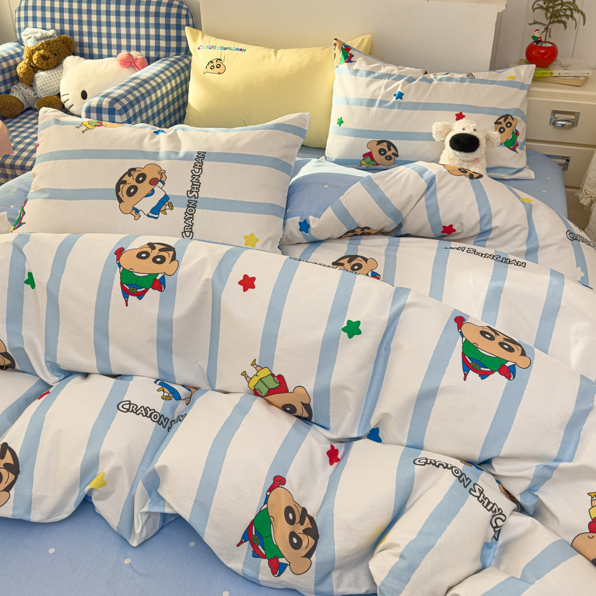 91家纺网 家纺一手货源 找家纺 桃子家居 2026新款A类蜡笔小新正版授权刺绣混搭枕套卡通印花系列四件套 棉蜡笔小新-超人小新