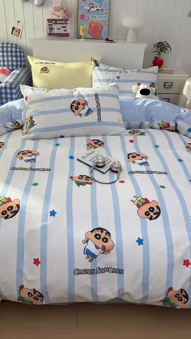 91家纺网 家纺一手货源 找家纺 桃子家居 2026新款A类蜡笔小新正版授权刺绣混搭枕套卡通印花系列四件套 棉蜡笔小新-超人小新