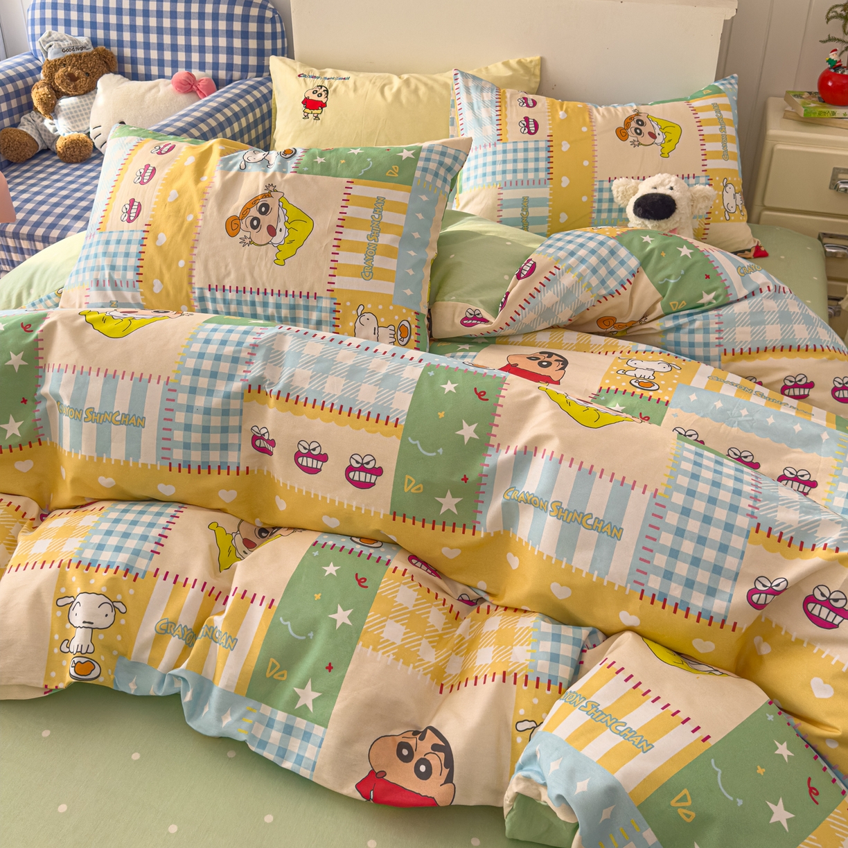 91家纺网 家纺一手货源 找家纺 桃子家居 2026新款A类蜡笔小新正版授权刺绣混搭枕套卡通印花系列四件套 棉蜡笔小新-快乐童年